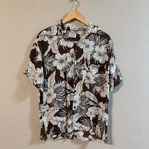 Island Stuff Mens XL Shirt Hawaiian Brown Floral  Button Up Short Sleeve